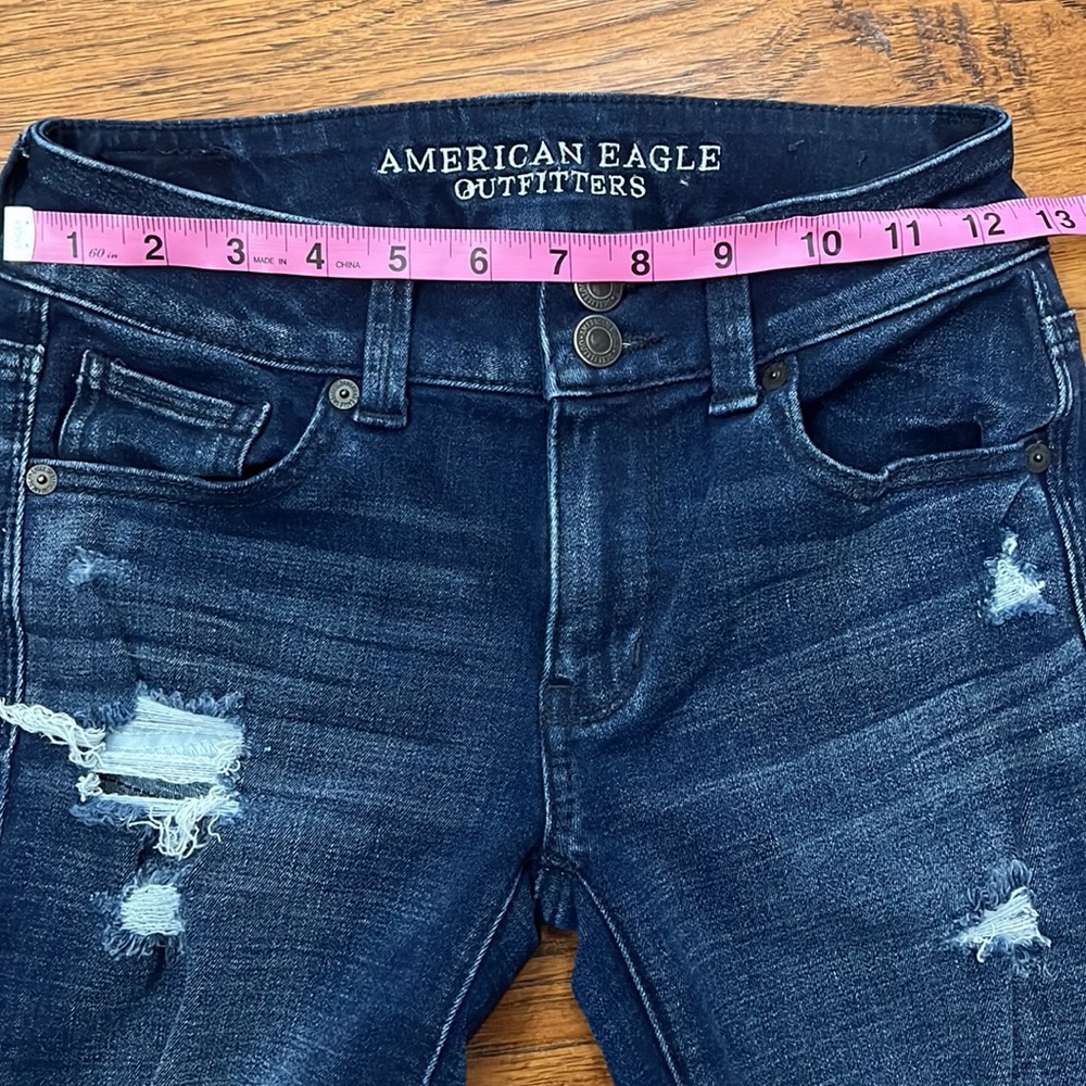COPY - American Eagle Artist Crop Distressed Jeans - Picture 6 of 6